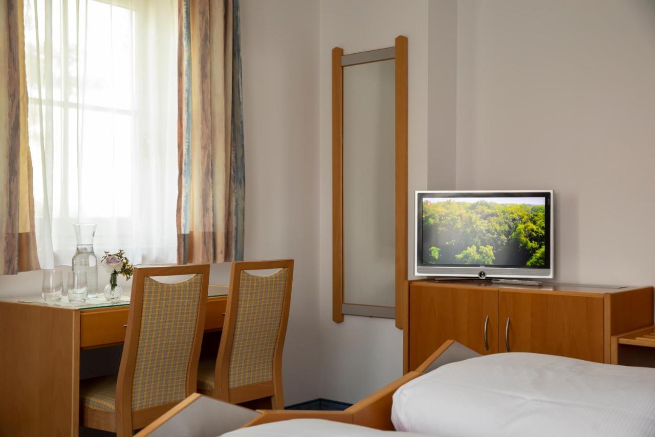 Pension Demmel, Bed & Breakfast Bruckmuhl Ngoại thất bức ảnh
