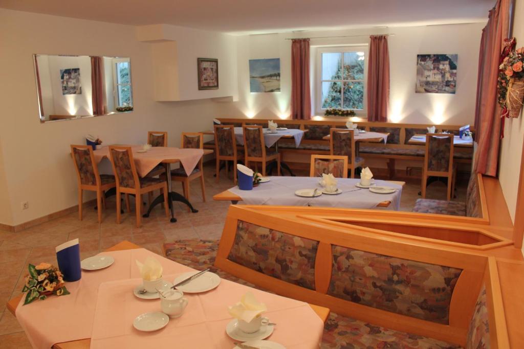 Pension Demmel, Bed & Breakfast Bruckmuhl Ngoại thất bức ảnh