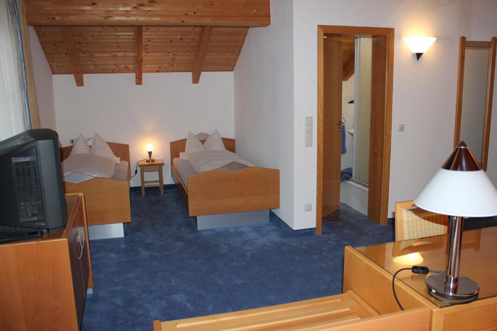 Pension Demmel, Bed & Breakfast Bruckmuhl Phòng bức ảnh